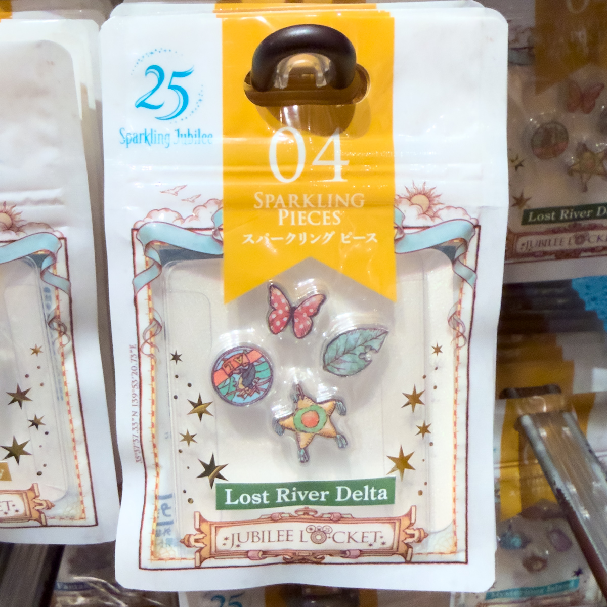 好きなパーツを選んで組み立てるオリジナルアイテム！東京ディズニー