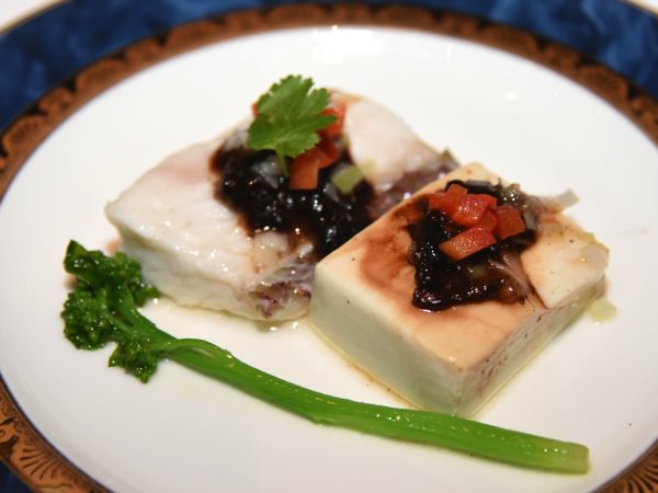 鯛と豆腐のトウチー蒸し
