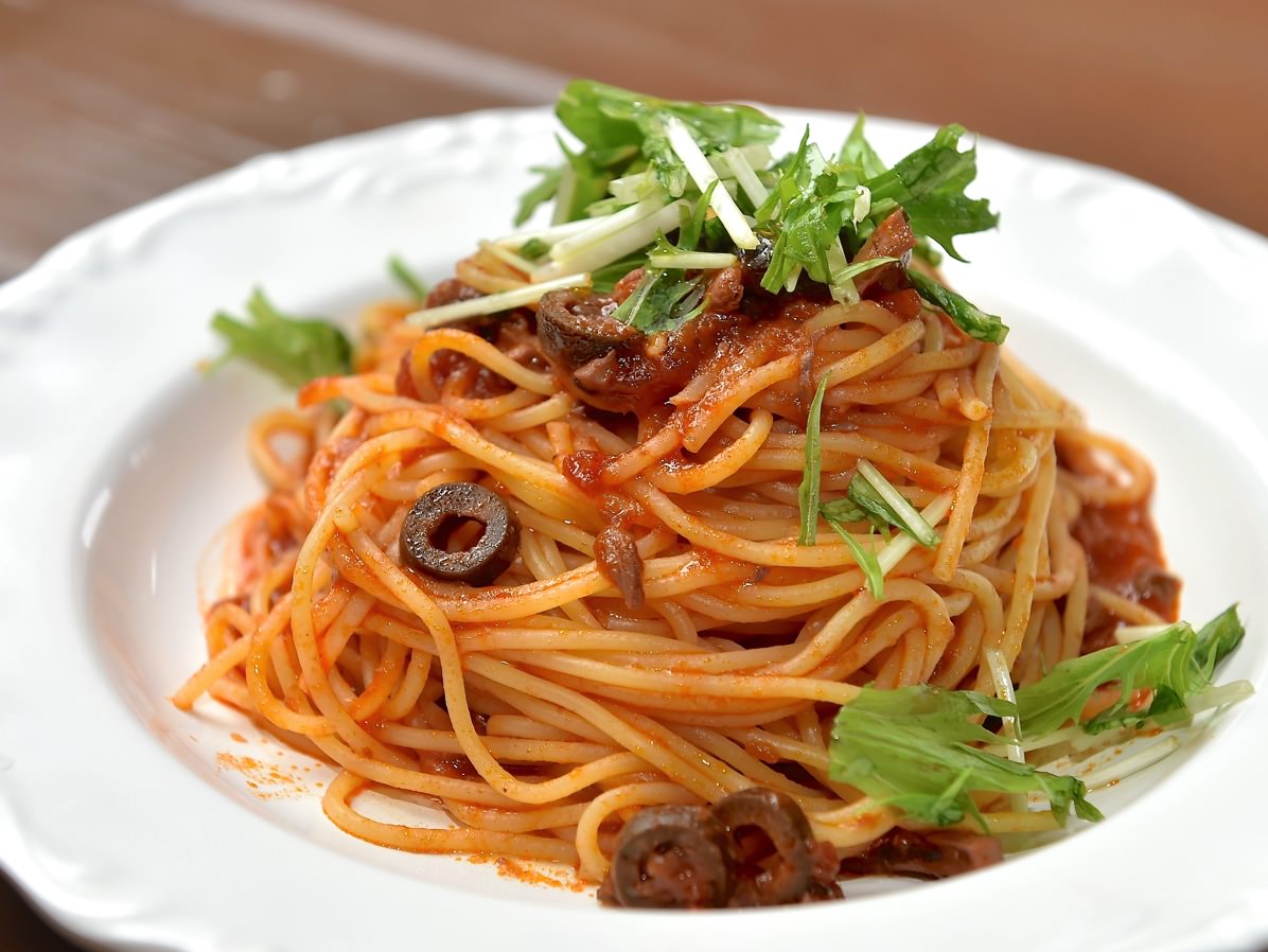 スパゲッティ　カラマリのサルサ・ポモドーロ