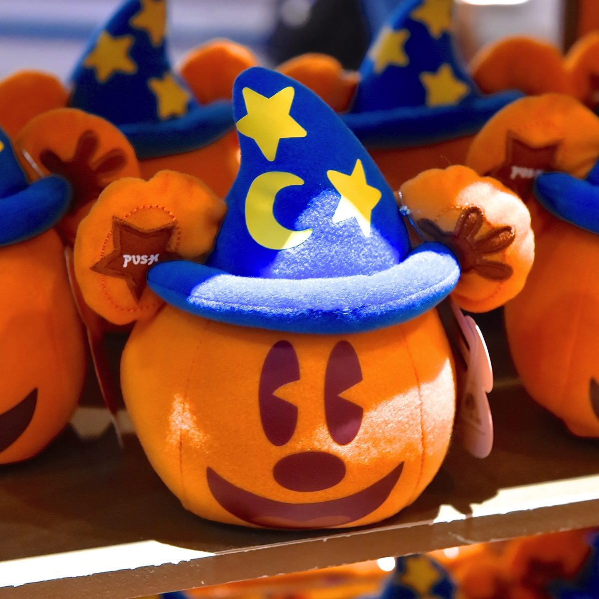かぼちゃやアイコンおばけモチーフ ディズニーハロウィーン15スペシャルグッズ