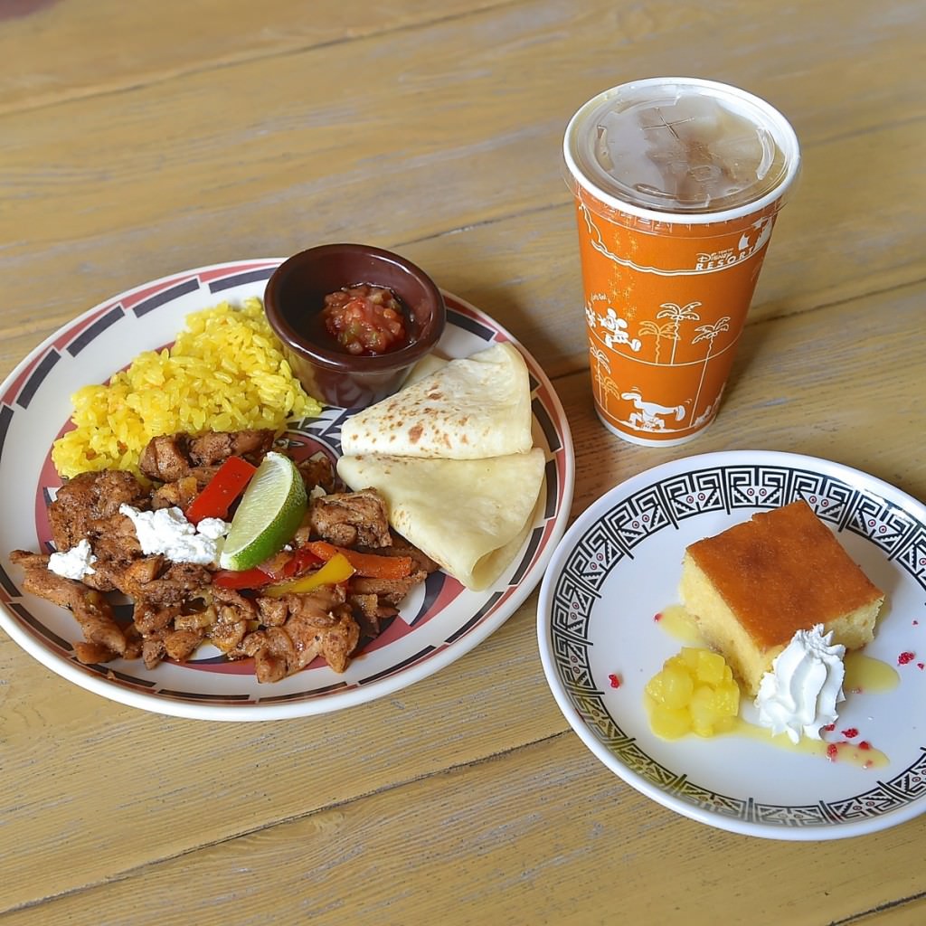 セイボリーチキンとライスのファヒータボウルのレシピ