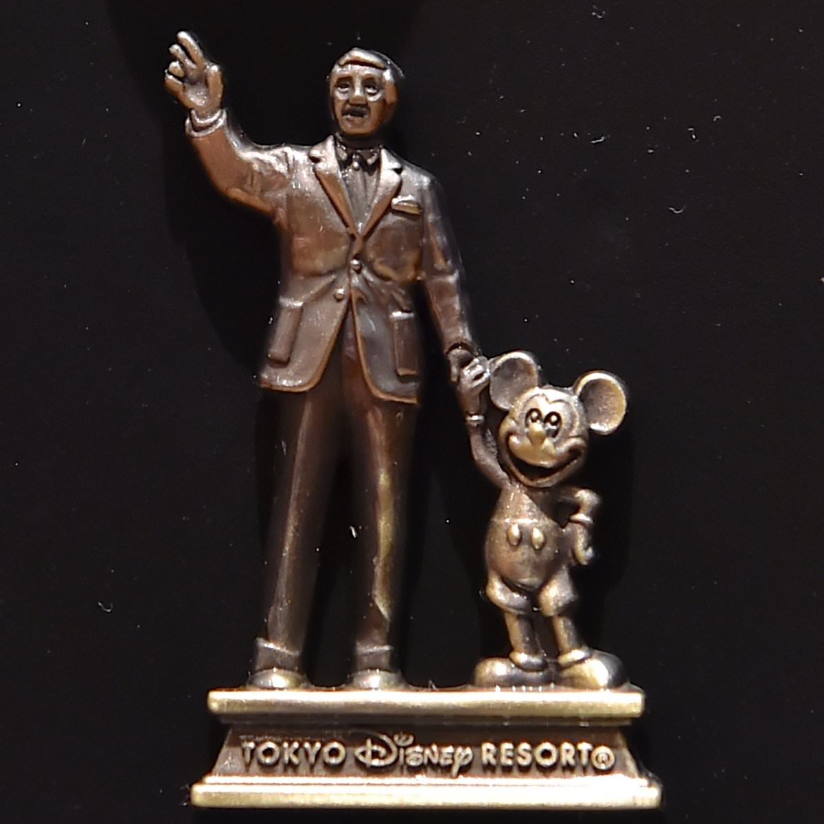 Disney ディズニーリゾート ディズニーランド ミニーマウス ブロンズ像 