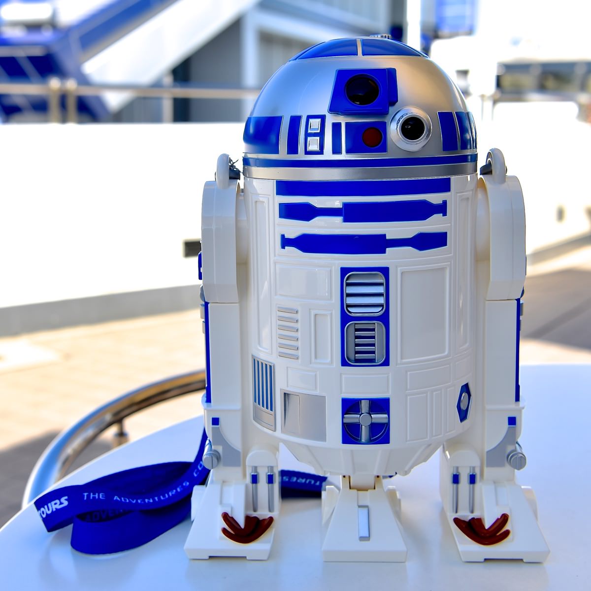 R2-D2をしっかり再現☆ディズニーランド「スター・ツアーズ