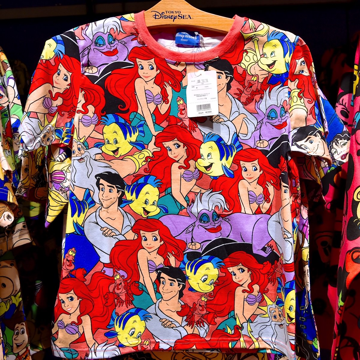 総柄やおそろコーデも充実 東京ディズニーランド16春夏tシャツ パーカーまとめ