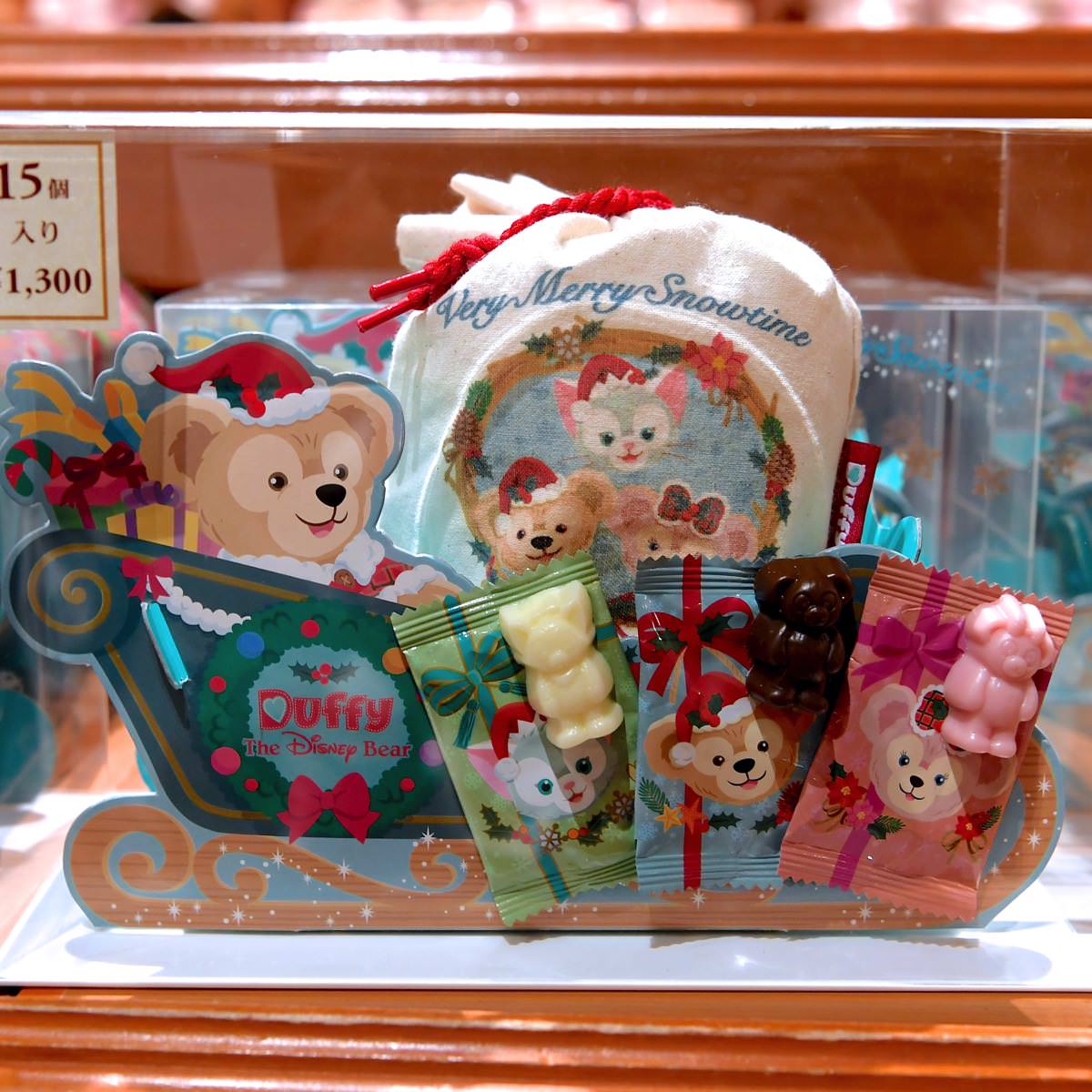 サンタコスチュームのダッフィー 東京ディズニーシー ダッフィーのクリスマス16 スペシャルグッズ