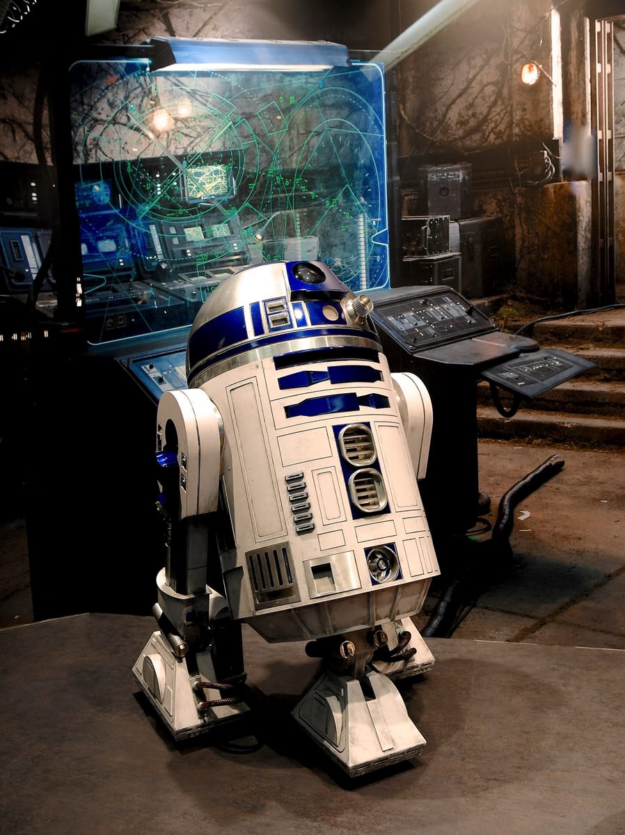R2-D2　夜