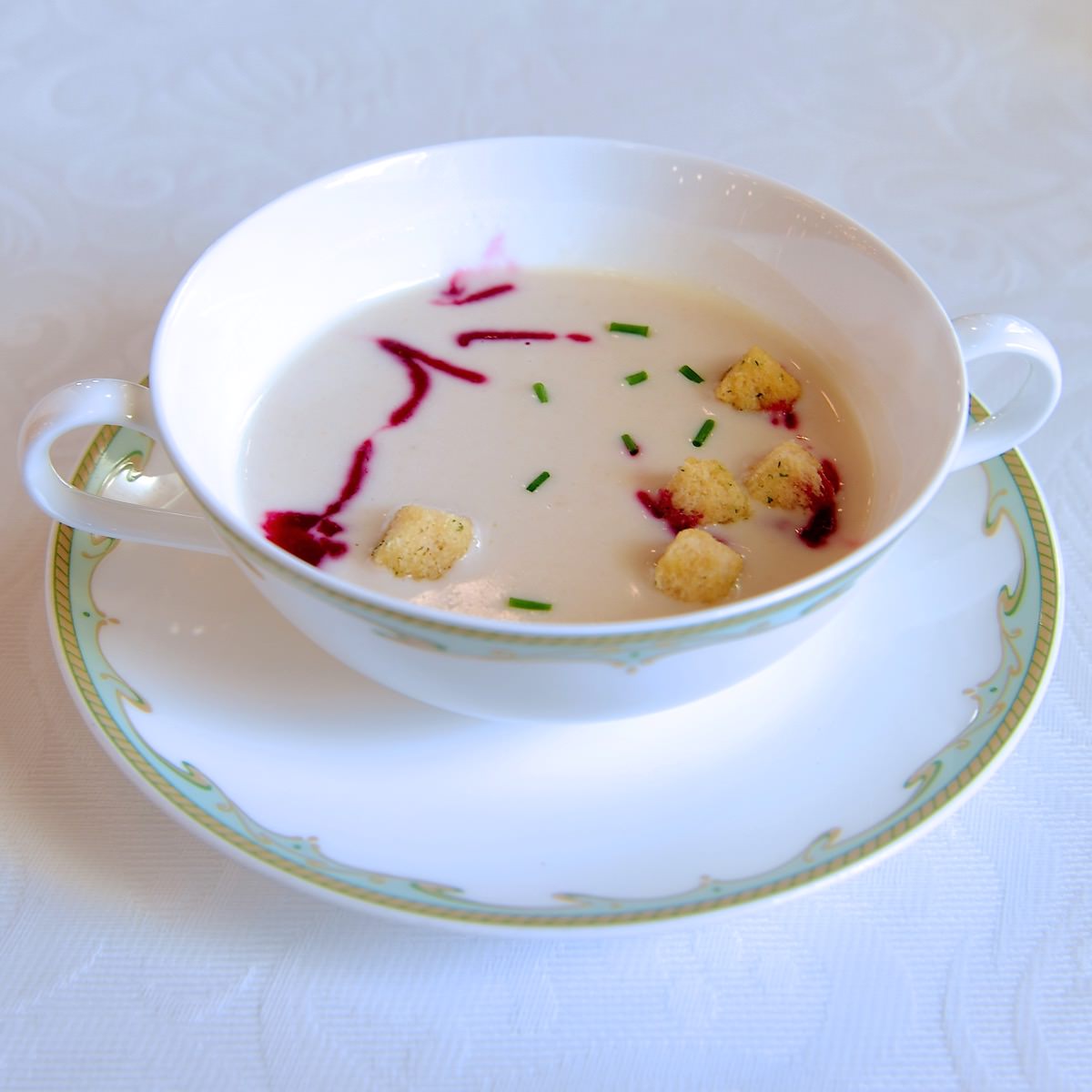 白インゲン豆とポテトのクリームスープ