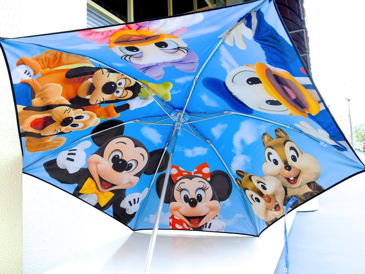 実写＆パークの夜景デザインも！東京ディズニーランド晴雨兼用傘