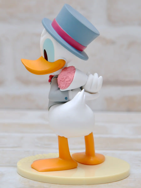 ディズニーキャラクターズ LOVERS MOMENTS -Donald Duck-グレー左