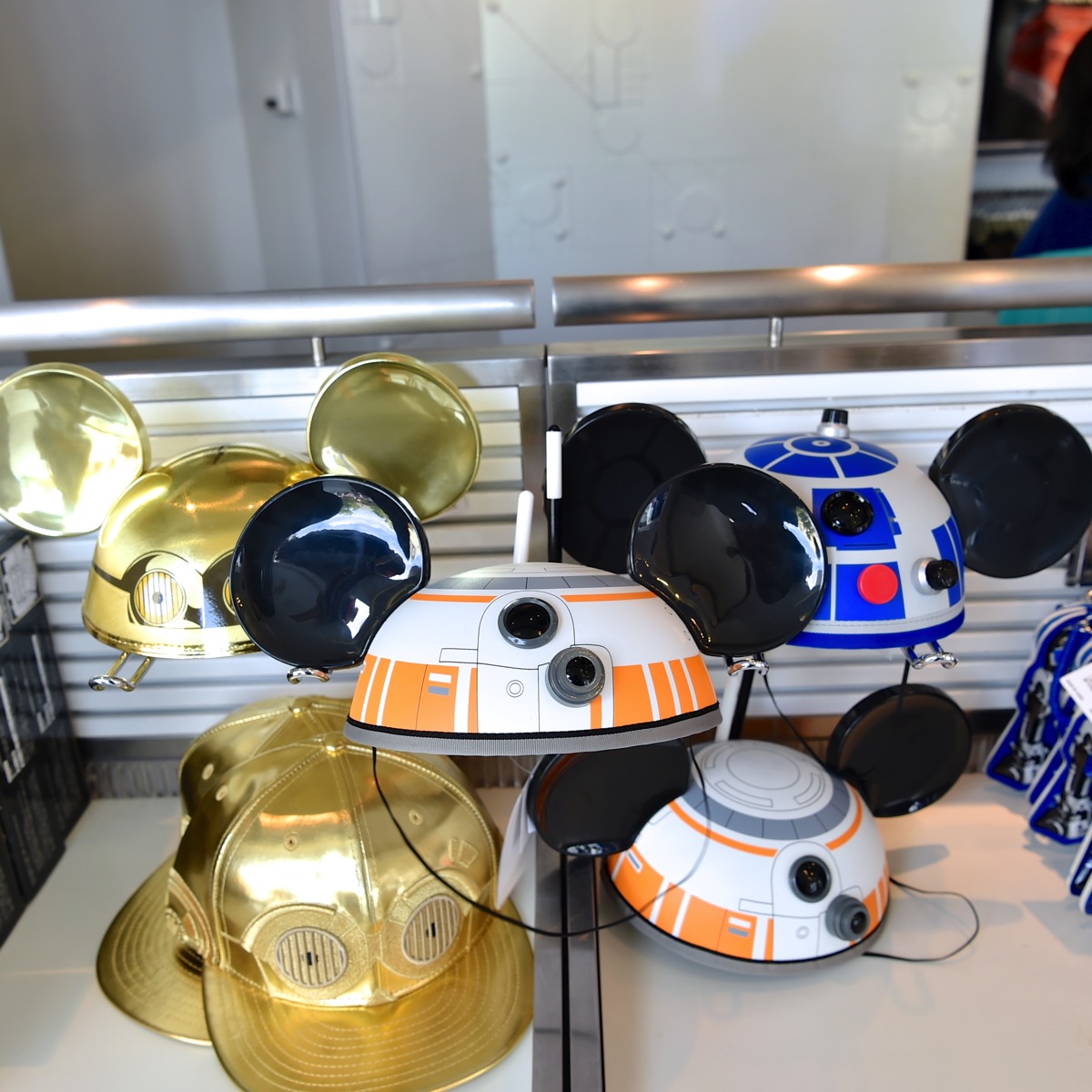 R2-D2、C-3PO、BB-8！東京ディズニーランド『STAR WARS(スター・ウォーズ)』イヤーハット