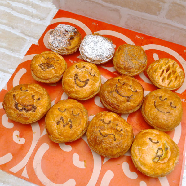 もちもち桜わらび餅パイ再登場！パイフェイス“Happy Spring Pie face”