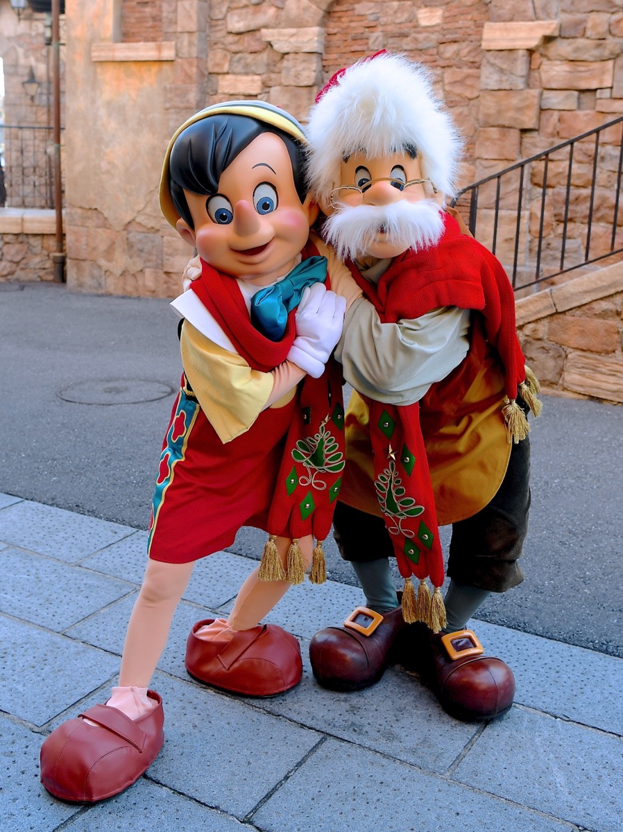 クリスマスコスチュームのピノキオたち 東京ディズニーシー クリスマス ウィッシュ17 キャラクターグリーティング
