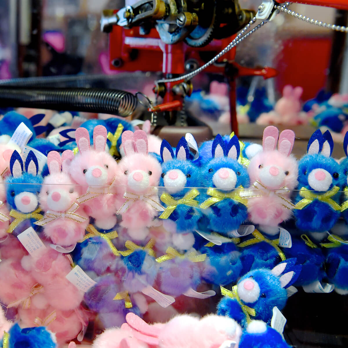 ミッキーモチーフや動物ぬいぐるみをゲット 東京ディズニーランド ペニーアーケード クレーンゲーム