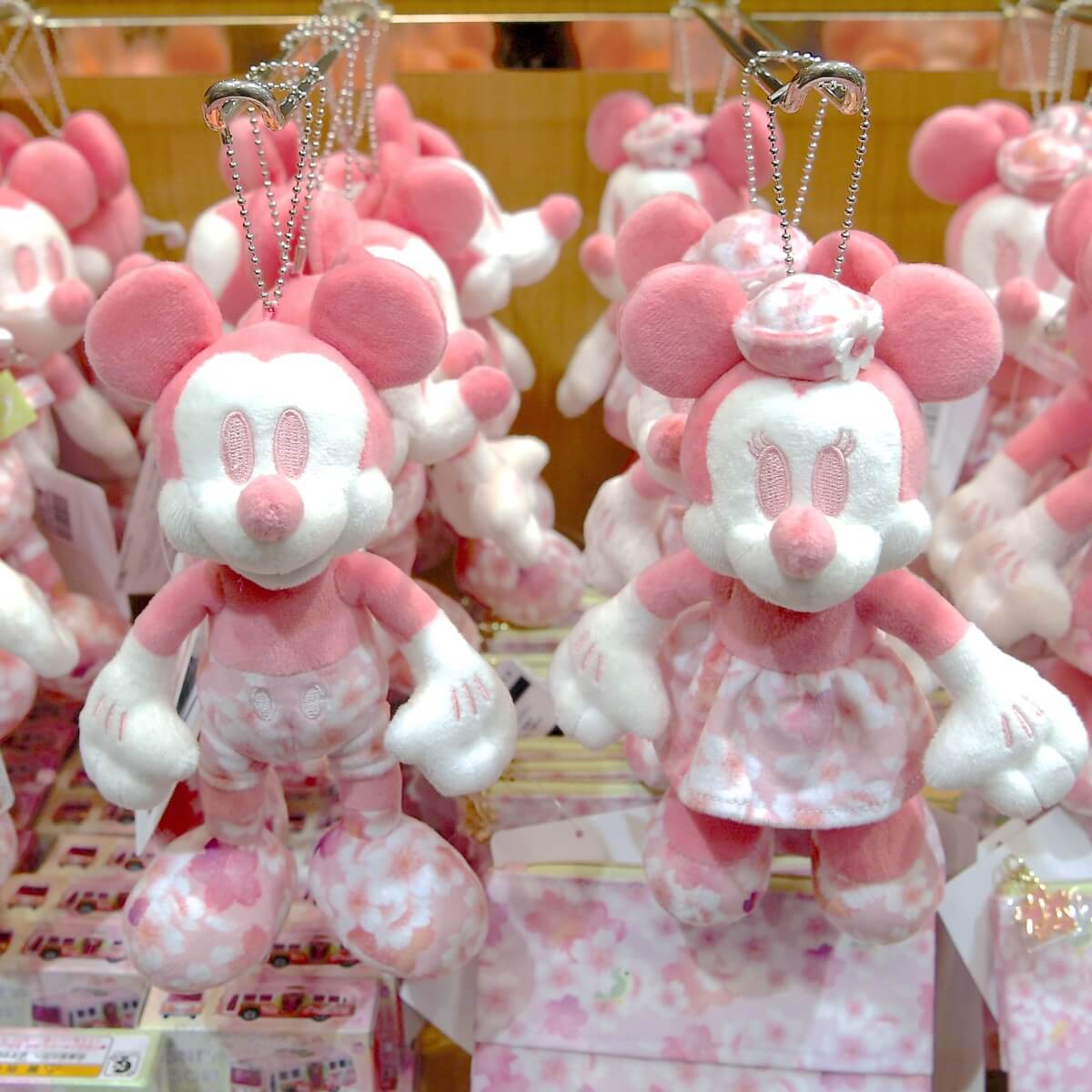 桜 ひらひら 東京ディズニーランド 着物姿のミニーマウスのデザイングッズ