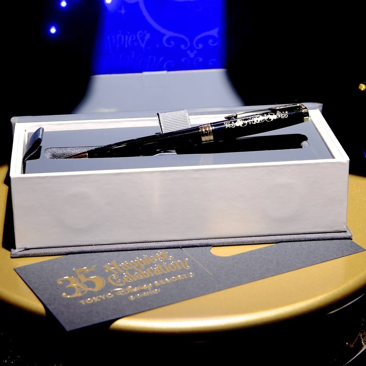東京ディズニーランド35周年を記念した特別なボールペン（ボールペンProduced by PARKER）