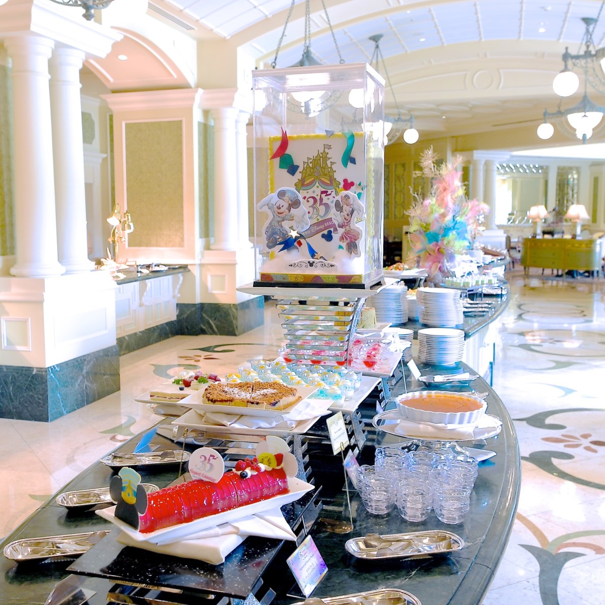シャーウッドガーデンレストランTokyo Disney Resort 35th “Happiest Celebration!” ランチブッフェ