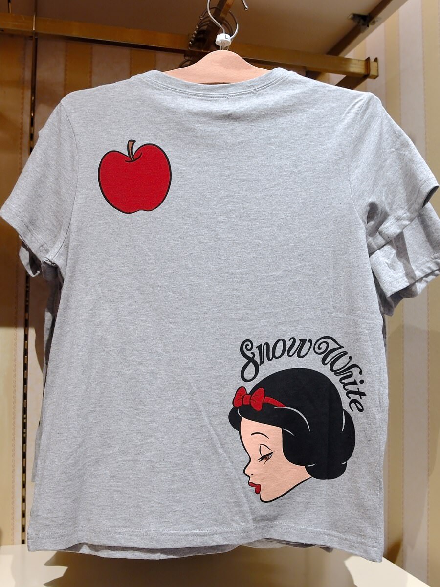 インパクト抜群な総柄デザイン 東京ディズニーランド 白雪姫 Tシャツ カットソー