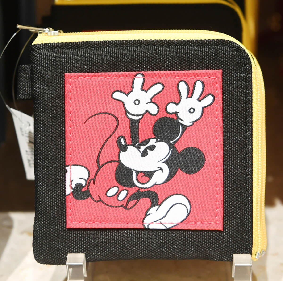 Tokyo Disney Land Mickey Ozwald Pass Case 2