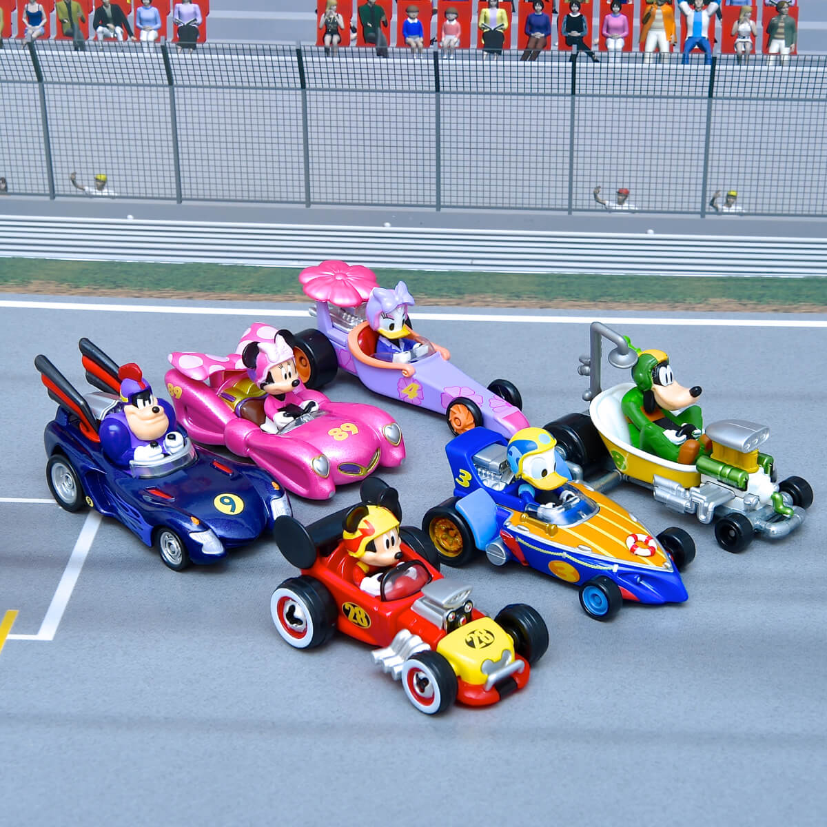 トミカ『ミッキーマウスとロードレーサーズ』レースカー
