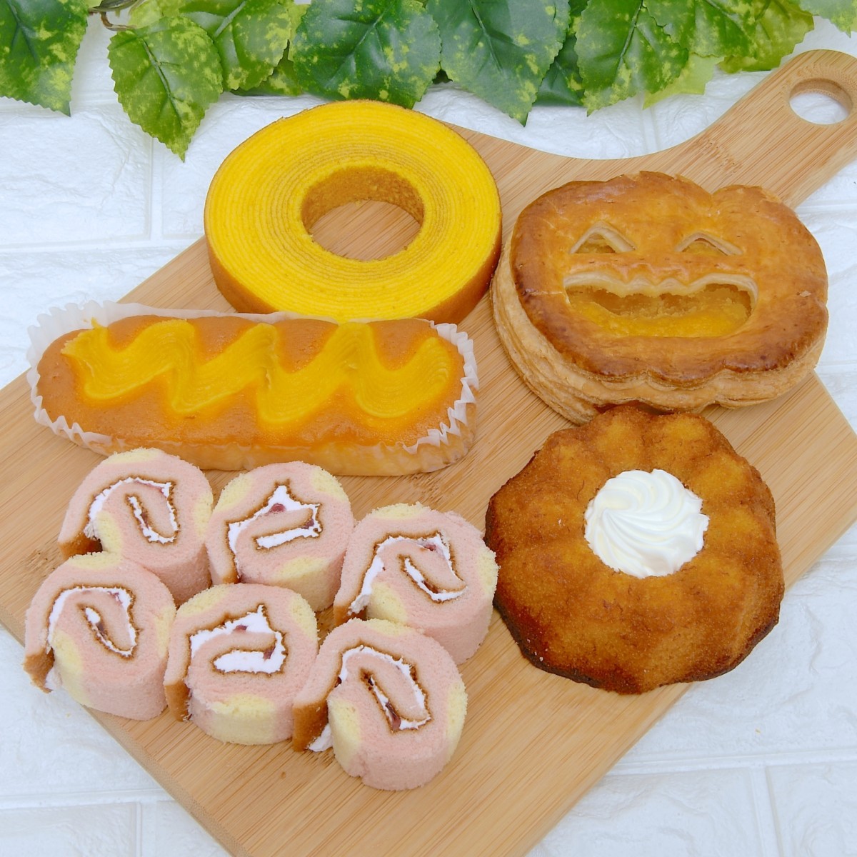 山崎製パン　ハロウィン菓子パン