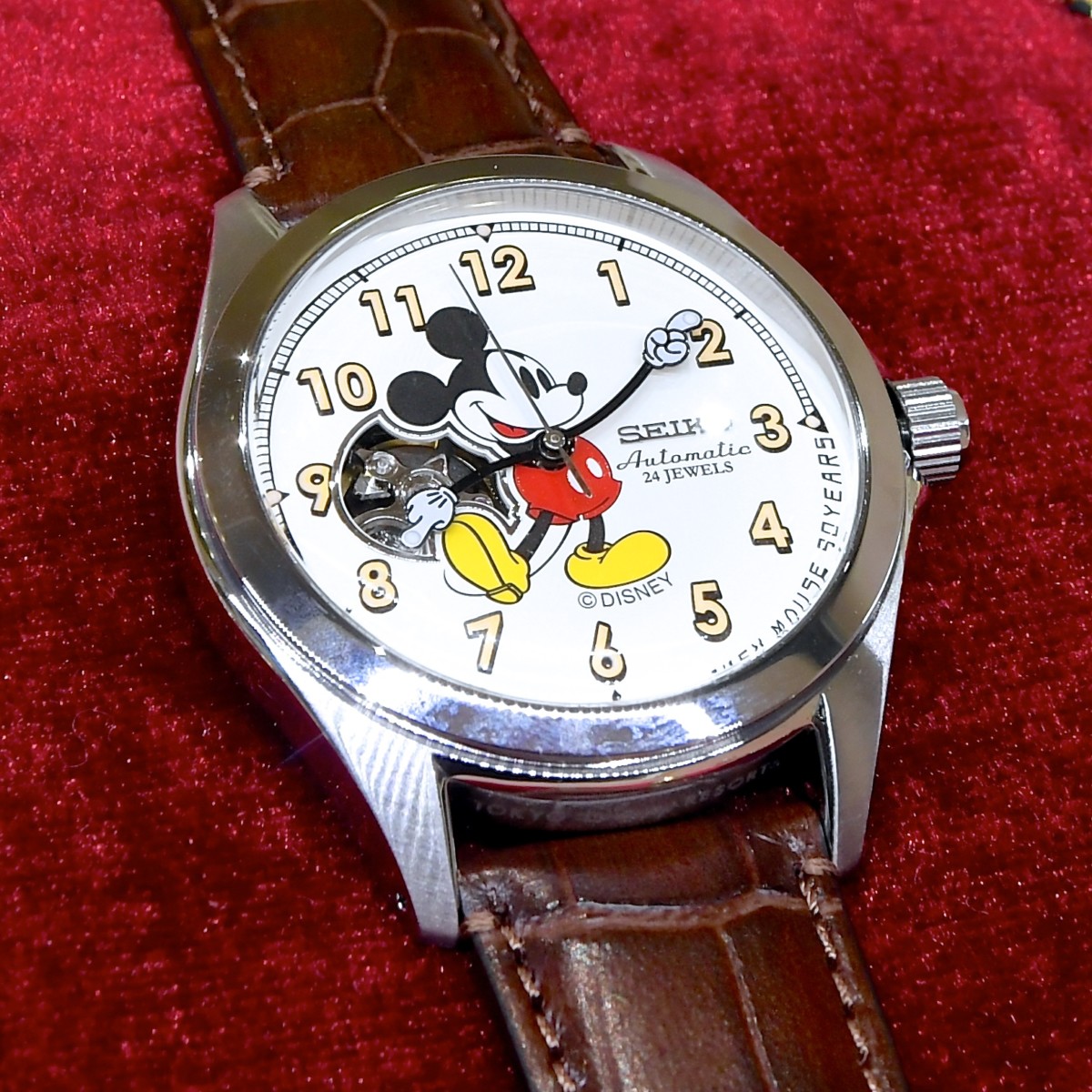 東京ディズニーリゾートミッキーマウス90周年記念ウォッチ　アップ