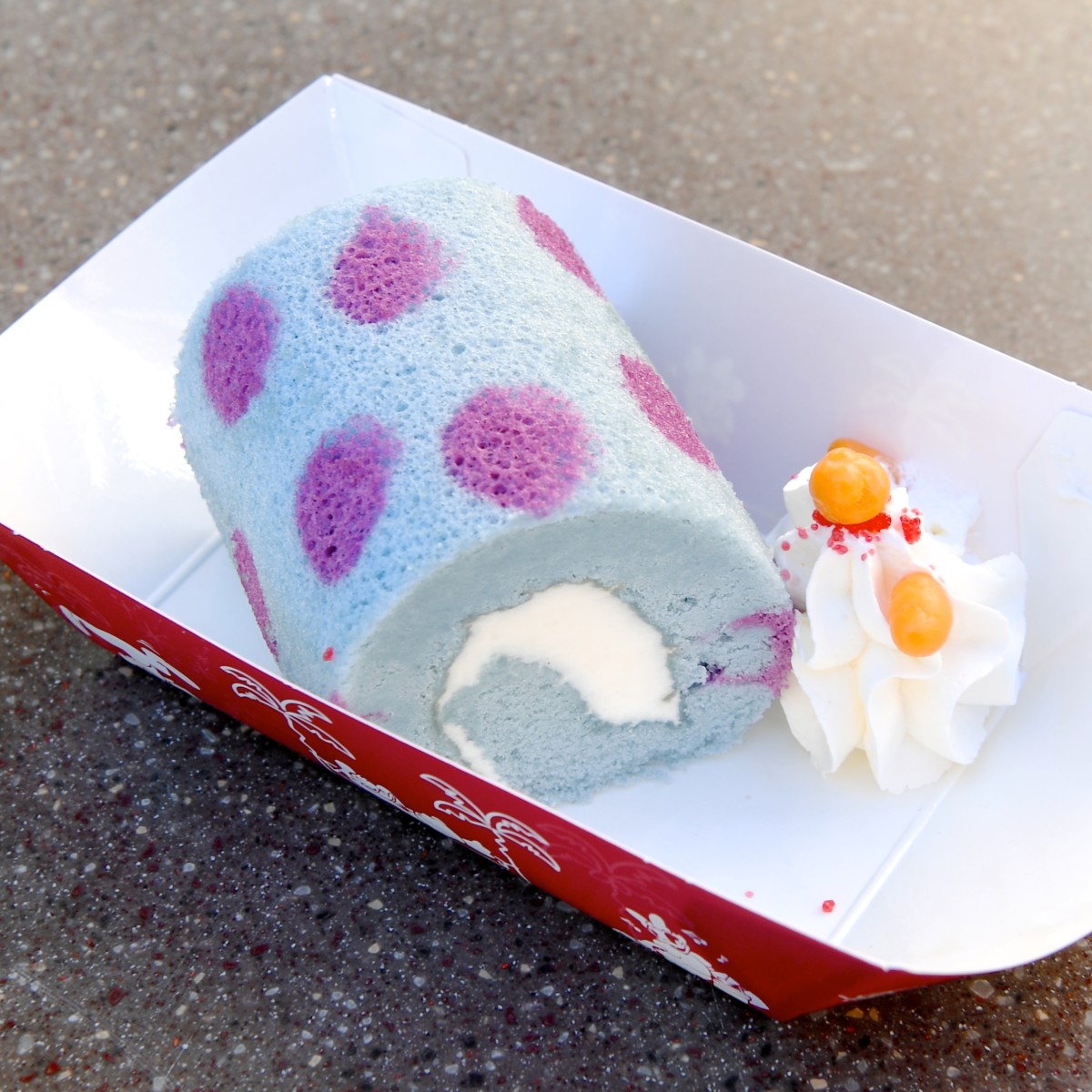 サリーをイメージ 東京ディズニーシー ピクサー プレイタイム19 クリームロールケーキ