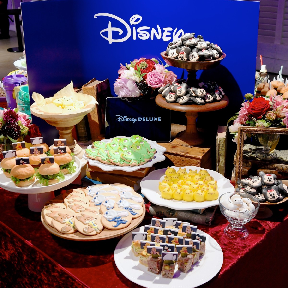サービス開始を記念した一夜限りのスペシャルイベント Disney Deluxe ディズニーデラックス Celebration Night