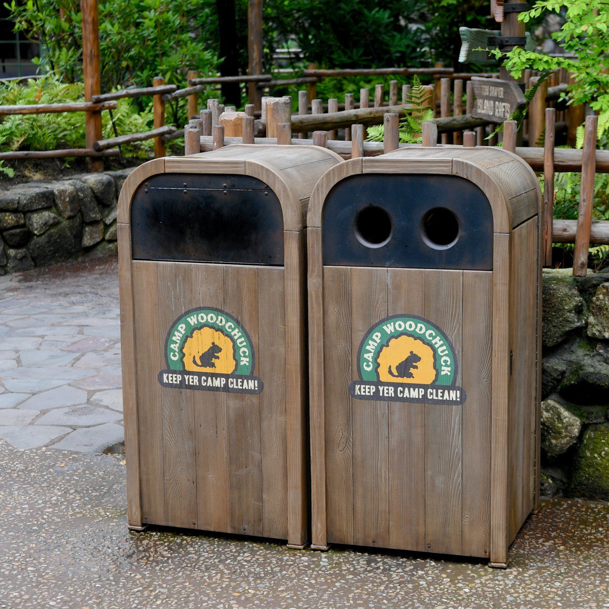 トラッシュ缶　ディズニー　ウッドチャックキャンプ　ゴミ箱