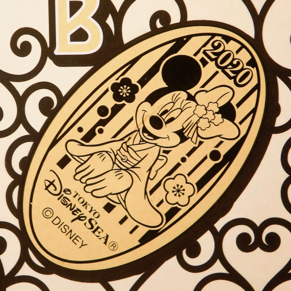 東京ディズニーシー2020年イヤリースーベニアメダル　ミニーマウス