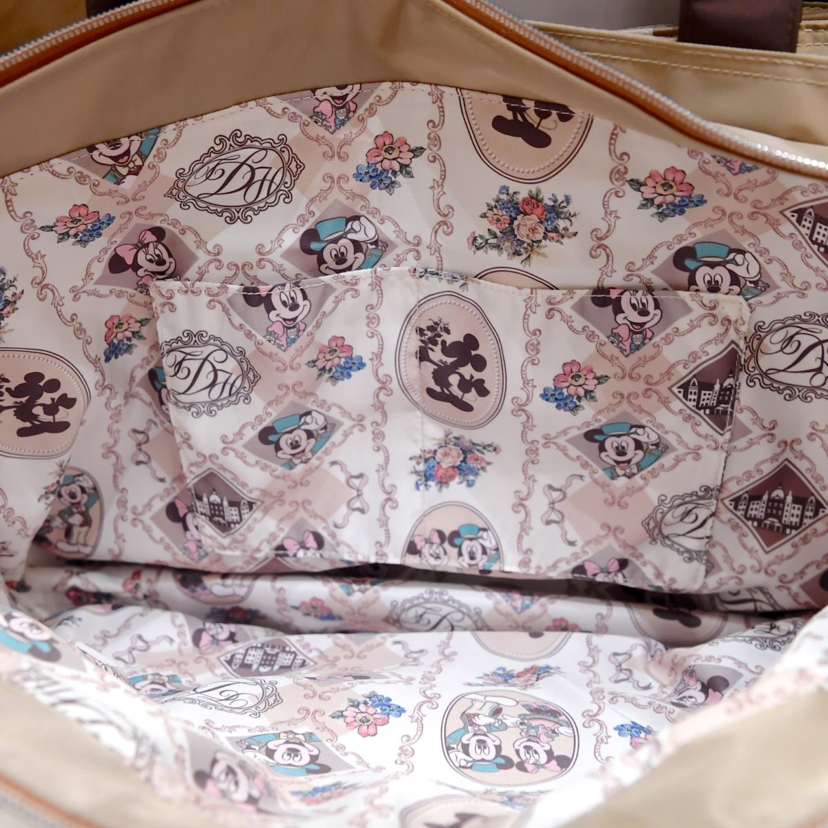 ミッキー ミニーのぬいぐるみバッジ付き ディズニーホテル エクスクルーシブ トートバッグ