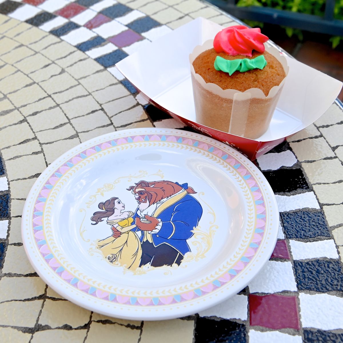 東京ディズニーランド『美女と野獣』カップケーキ（キャラメル風味）