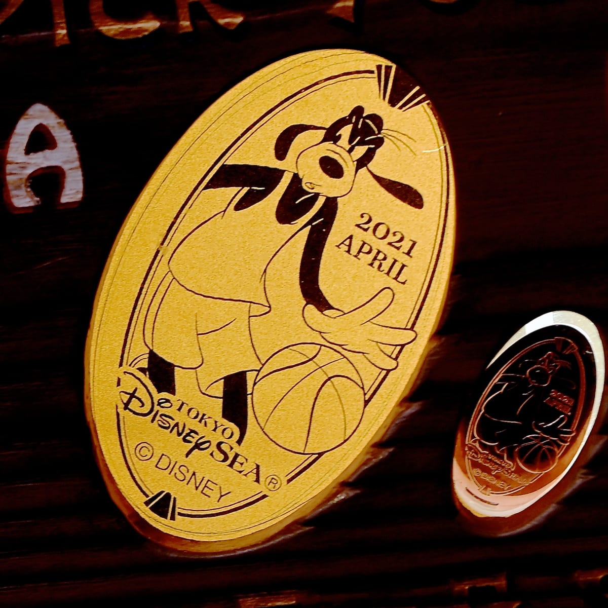 東京ディズニーシー2021年4月マンスリースーベニアメダル