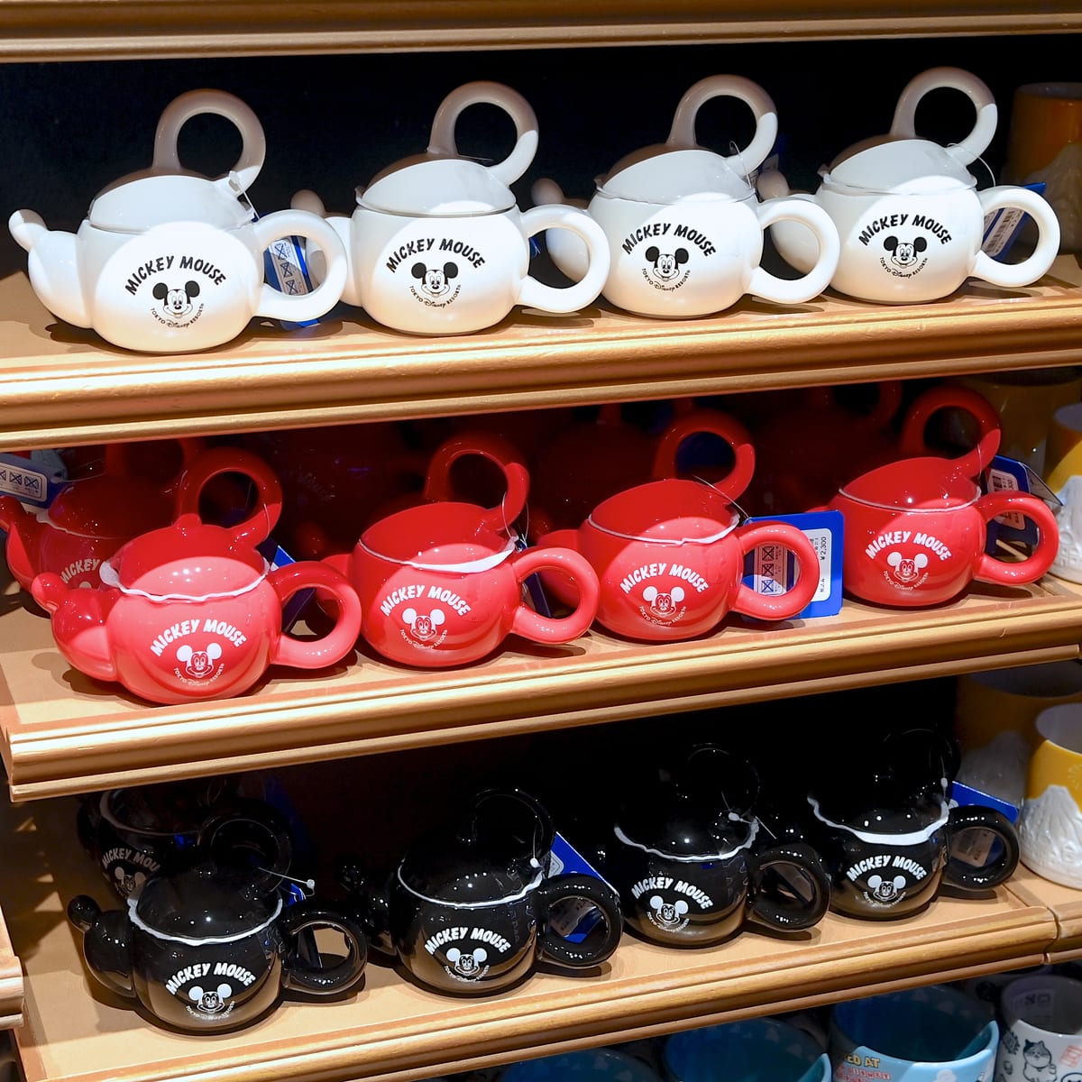 東京ディズニーランド「ミッキーマウス」蓋付きマグカップ・お土産
