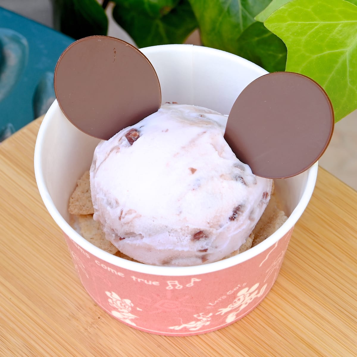 ミッキーアイスクリーム（桜もち風アイス）