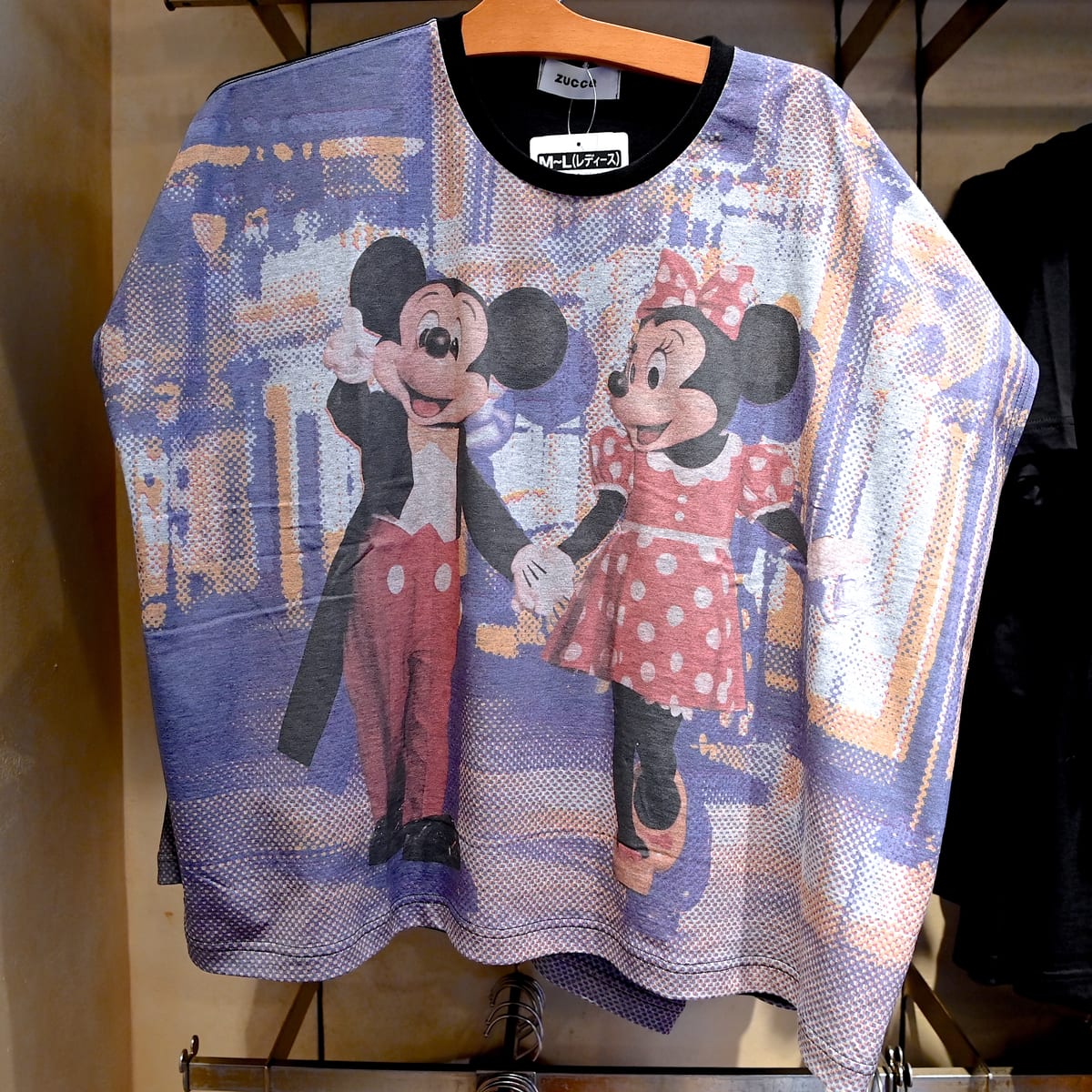 Tシャツ〈ZUCCa〉実写ミッキーマウス＆ミニーマウス　黒1
