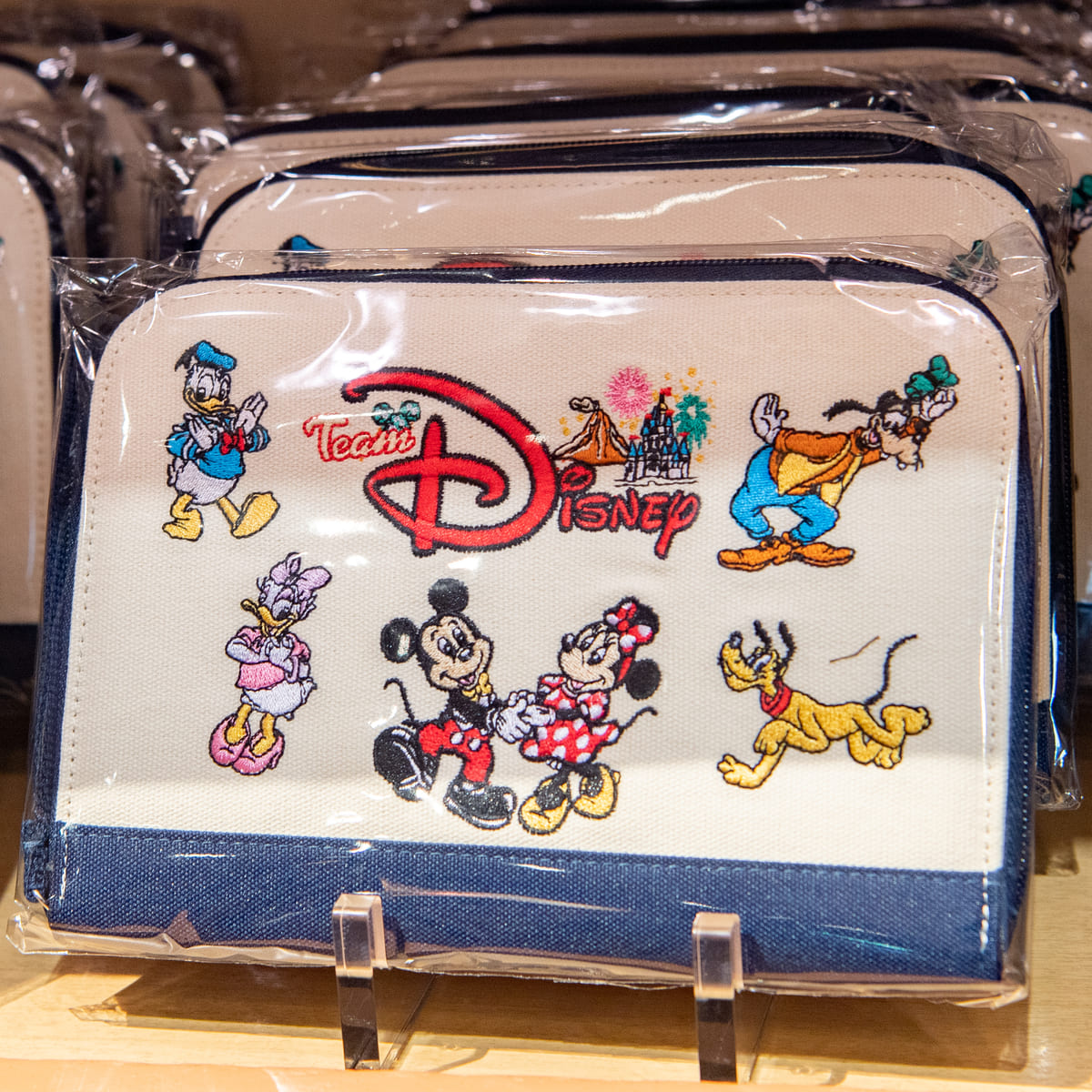 18ca70b1 39f6 474f Be0d e8f5575