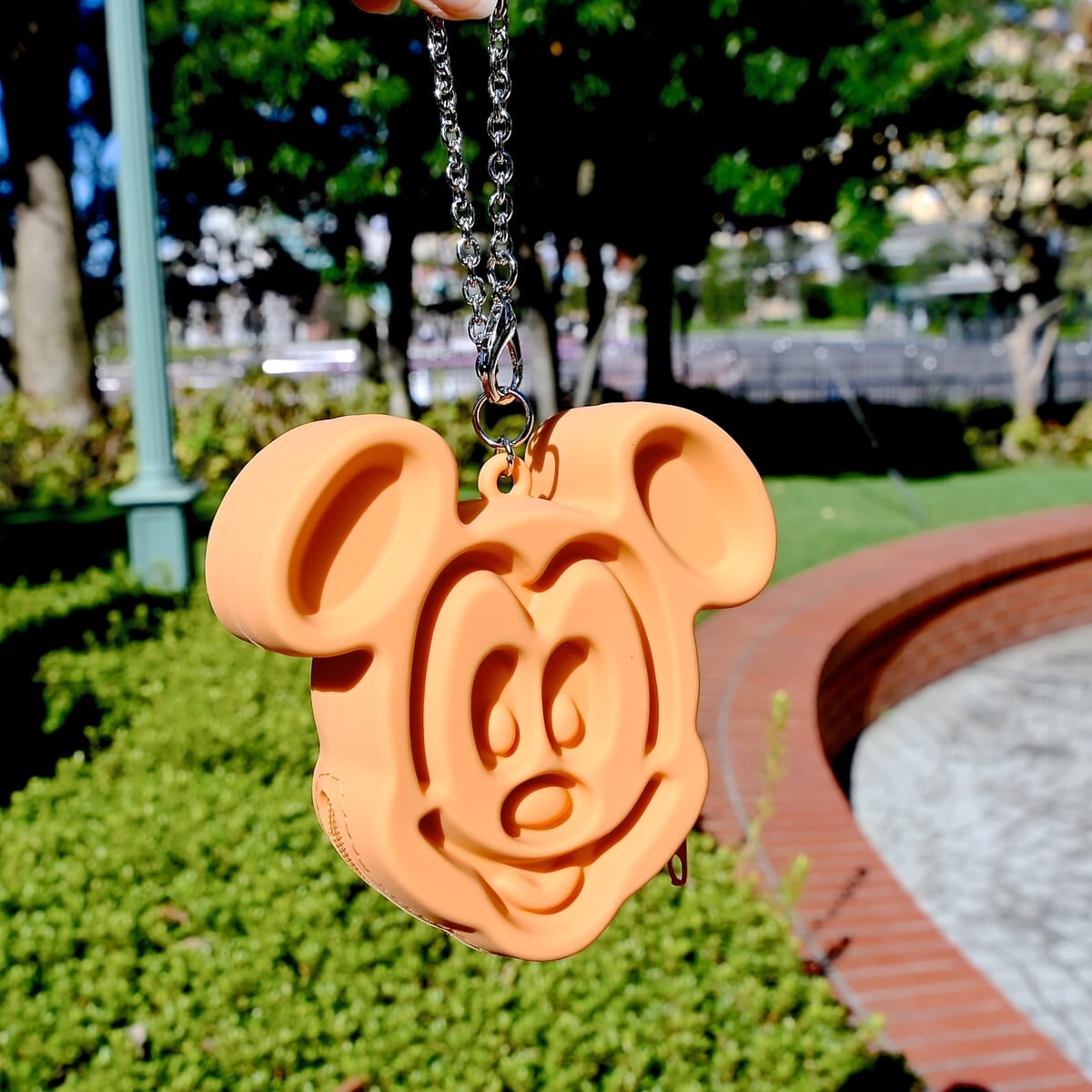 東京ディズニーランド　ミッキーワッフルバッグチャームお土産