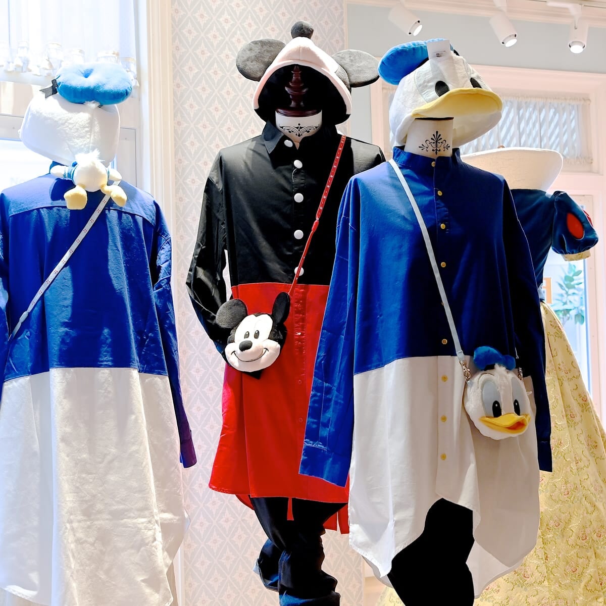 東京ディズニーランド「ミッキー&フレンズ」長袖シャツ