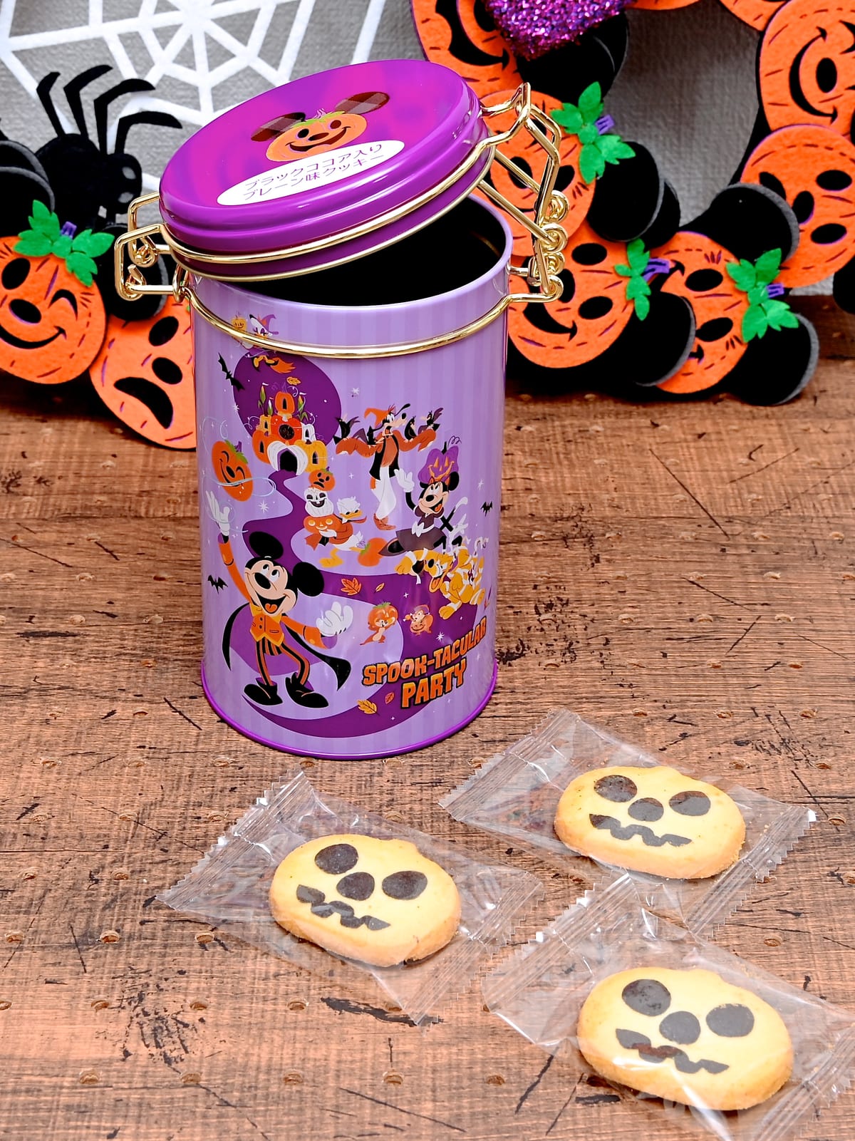 ミッキー＆フレンズ クッキー キャニスター缶入り Disney Halloween 2021　中身
