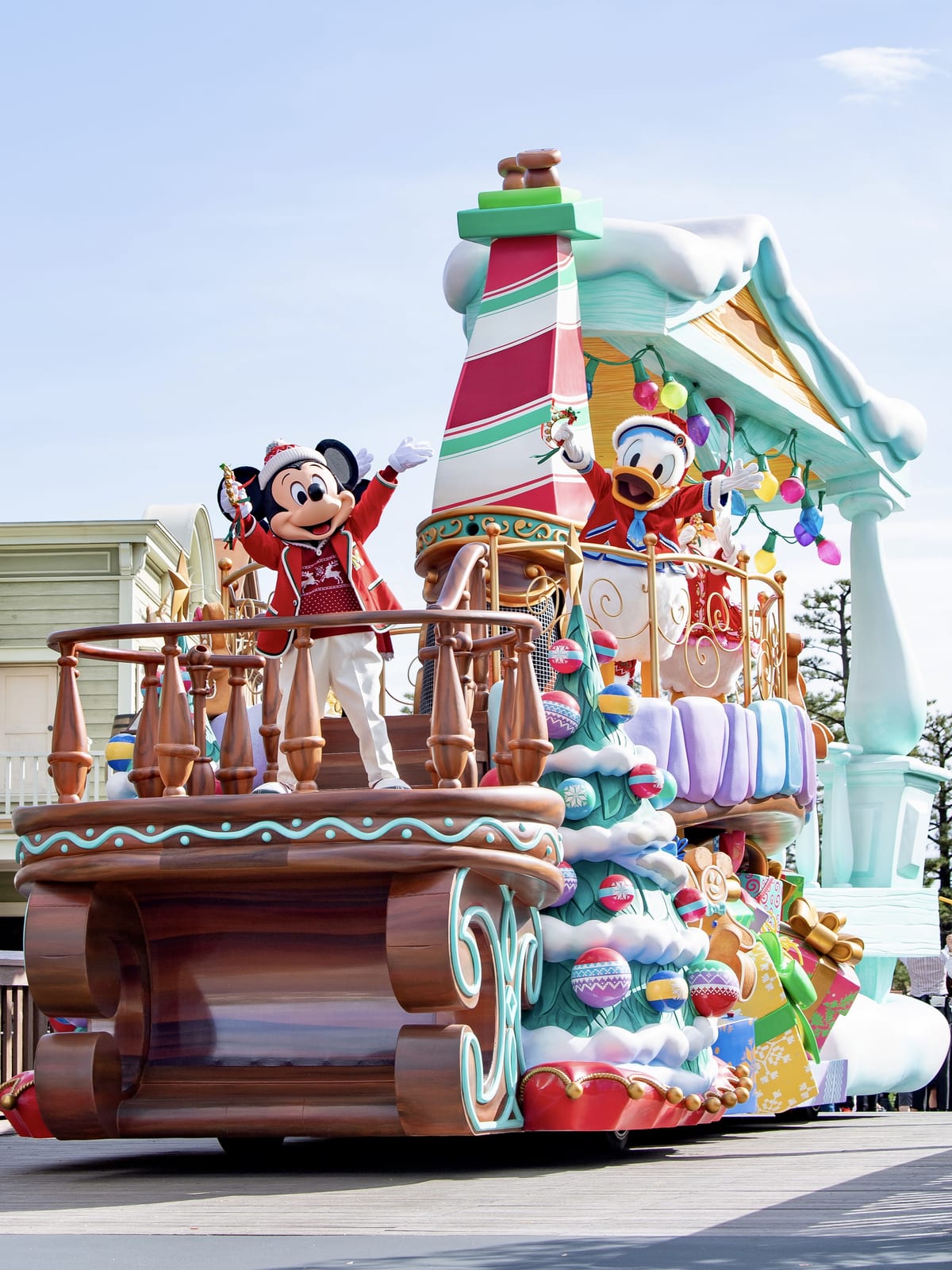 ミッキー&フレンズのグリーティングパレード:ディズニー・クリスマス
