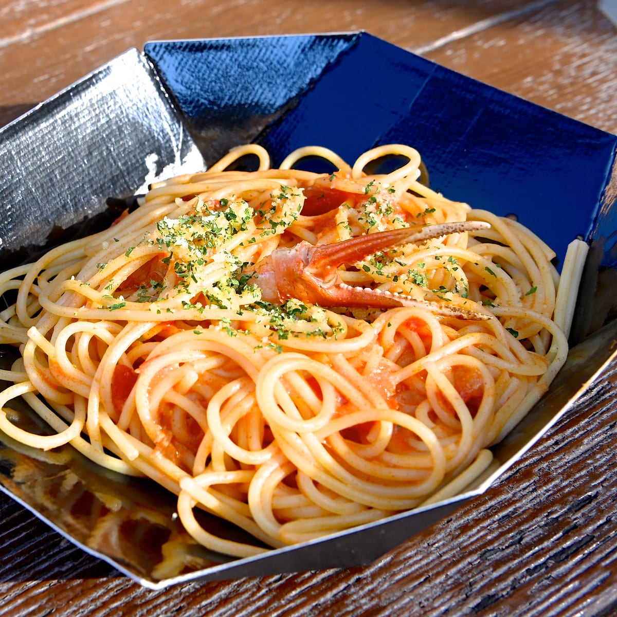 スパゲッティ、カニのトマトクリームソース