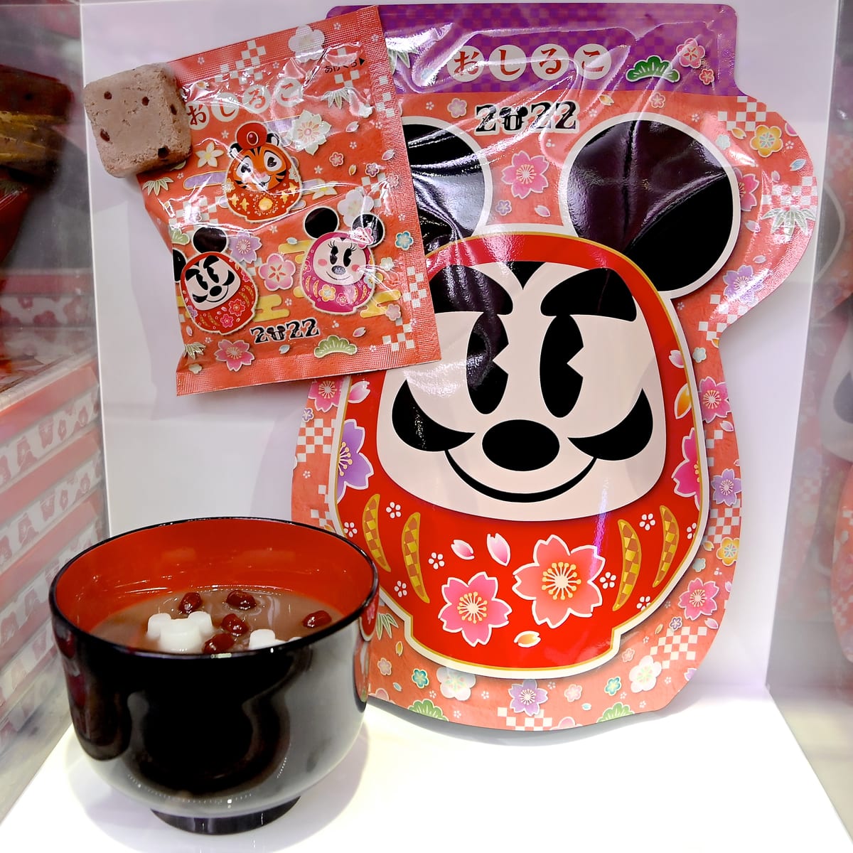 干支 寅 トラ のチャンドゥも 東京ディズニーリゾートのお正月22 ニューイヤーグッズ だるま