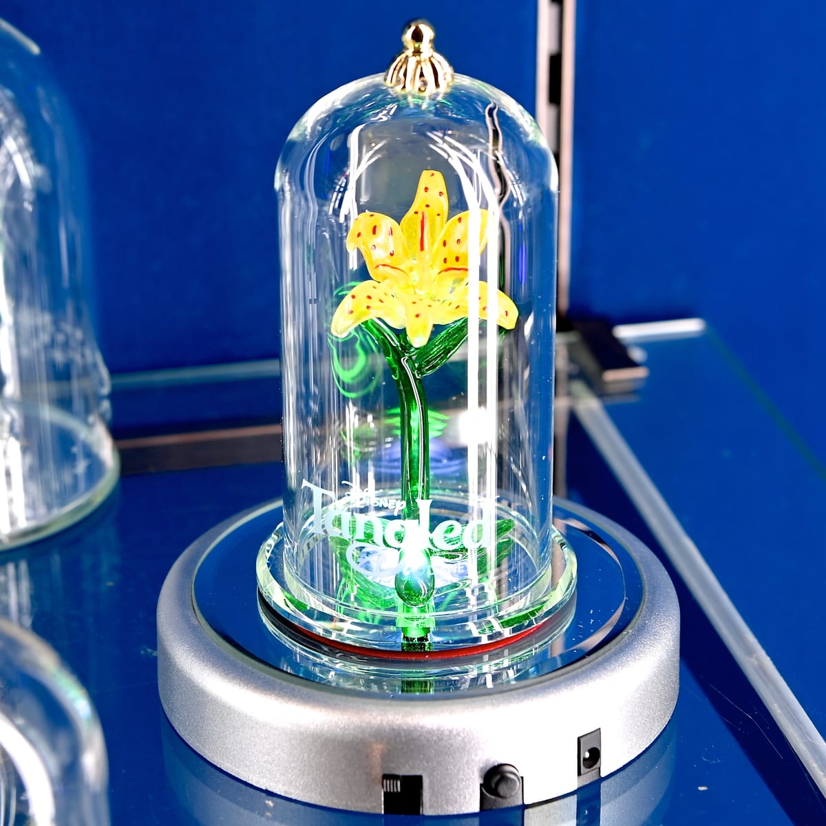 東京ディズニーランド『塔の上のラプンツェル』“魔法の花“ガラスグッズ 