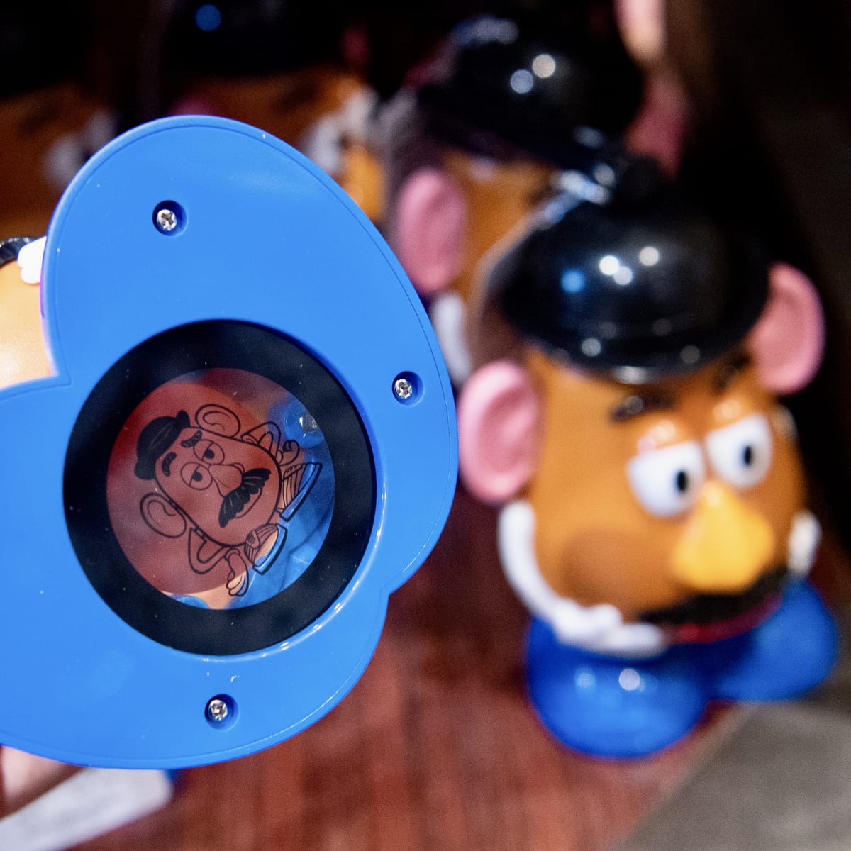 東京ディズニーランド Mr.ポテトヘッドランタン（提灯）型おもちゃ　映し出される