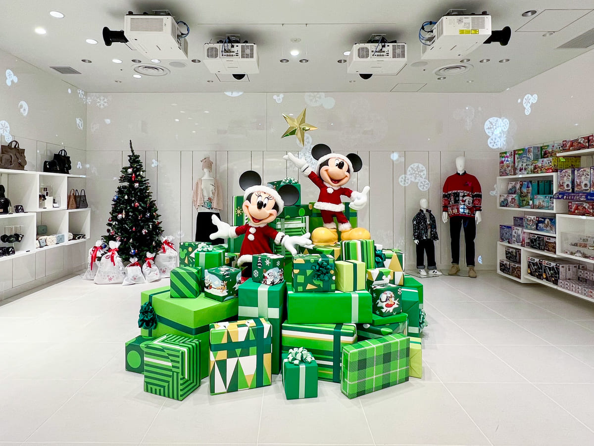 「ディズニーフラッグシップ東京」2F：ショールーム　ミッキー・ミニー　クリスマス