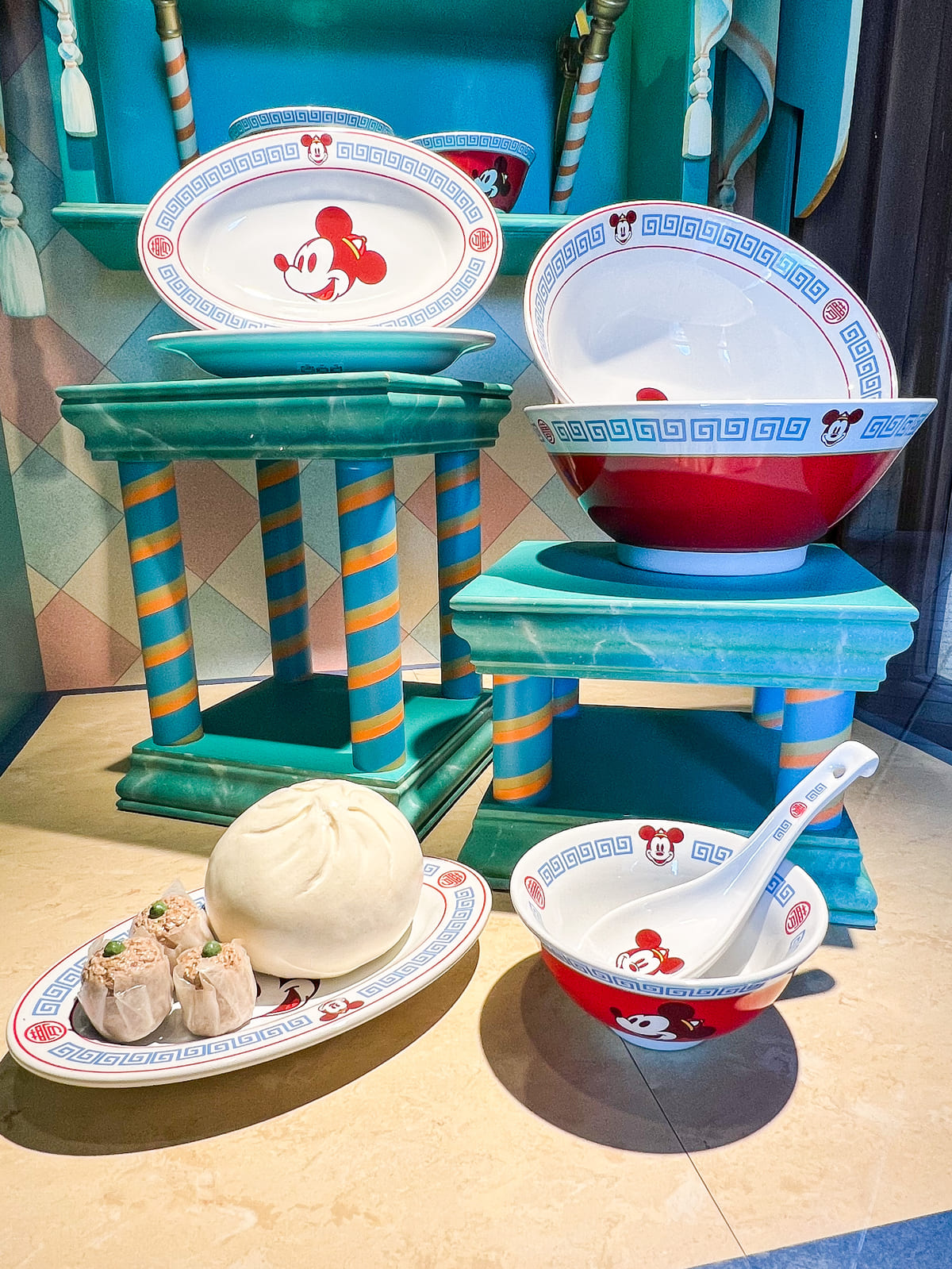 中華帽子のミッキーがかわいい 東京ディズニーランド 中華食器 お土産