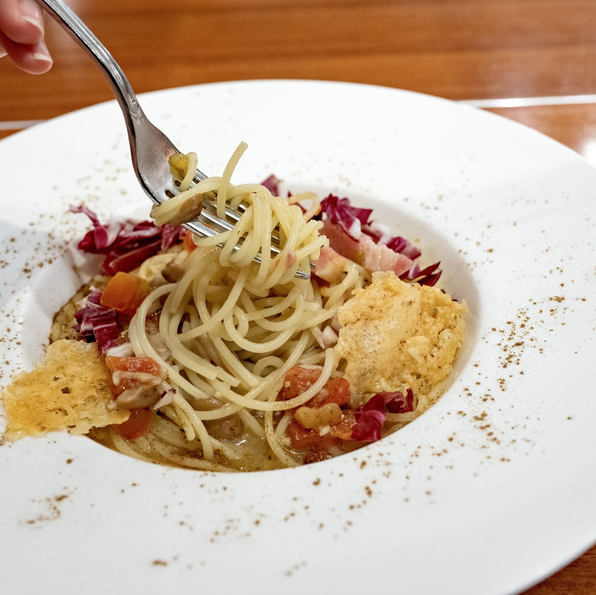スパゲッティーニ、パンチェッタとキノコのクリームソース　ポルチーニの香り　アップ