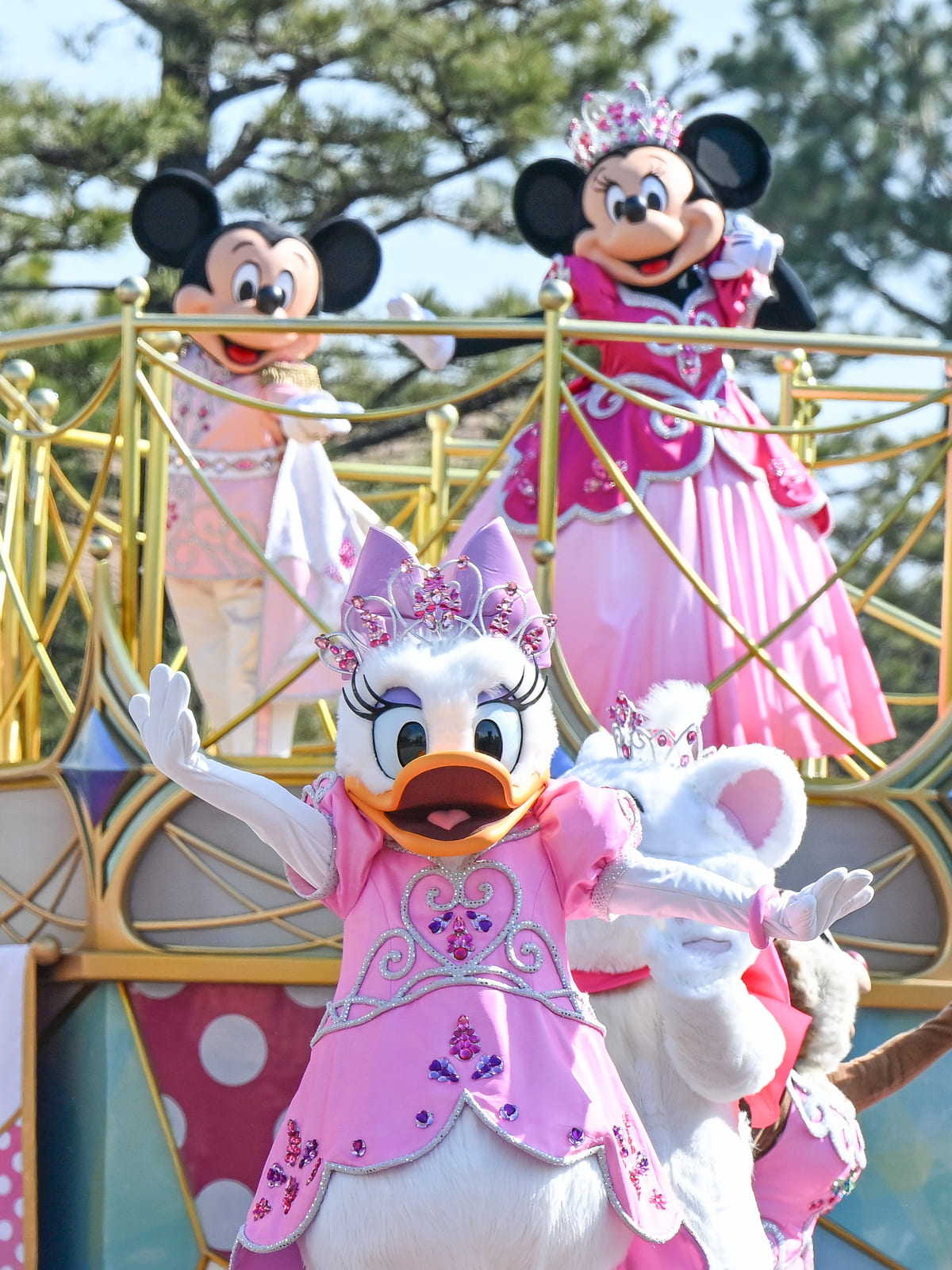 ディズニー・プリンセス・デイズのコスチュームで登場！東京ディズニーランド「ミニー＆フレンズのグリーティングパレード：トータリー・ミニー マウス」テーマ「夢見るミニーマウス」