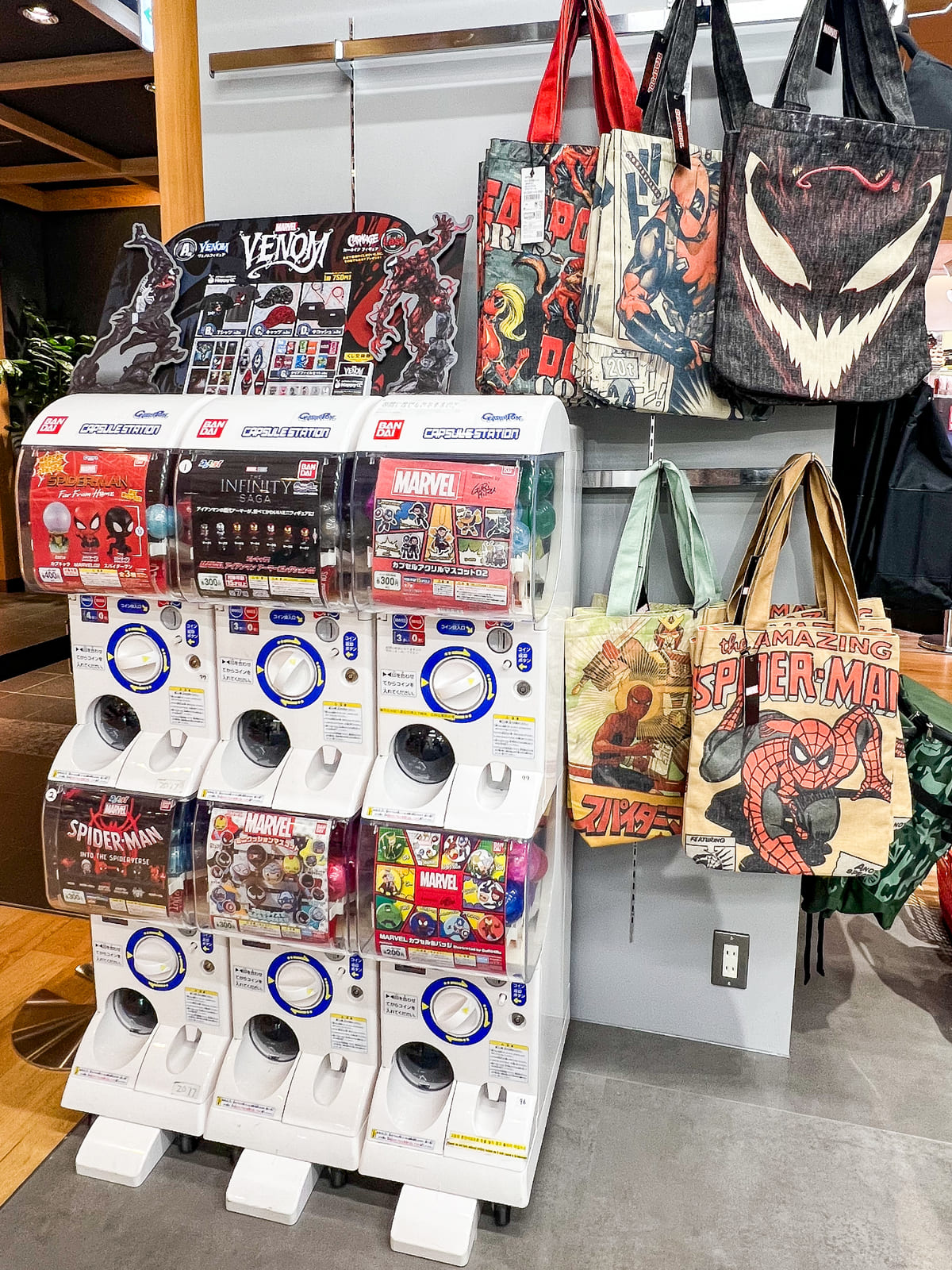 MARVEL STORE by SMALL PLANET 東京ソラマチ店　13