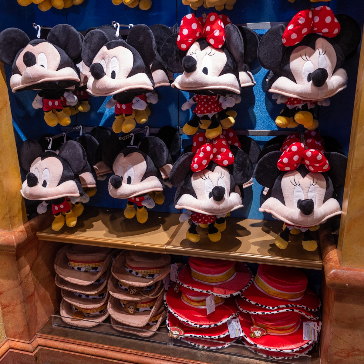 つセットで Disney 被り物 帽子の通販 by macky's shop｜ディズニーならラクマ - ディズニー ミッキー ミニーファンキャップ  リゾート